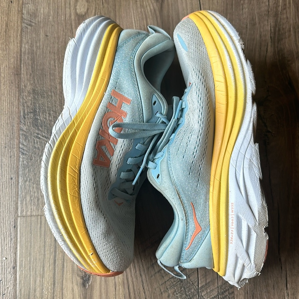 Hoka Bondi 8 (size 7.5) orange and blue